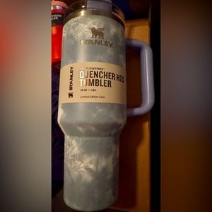 Stanley Quencher H2O Tumbler Blue Clouds